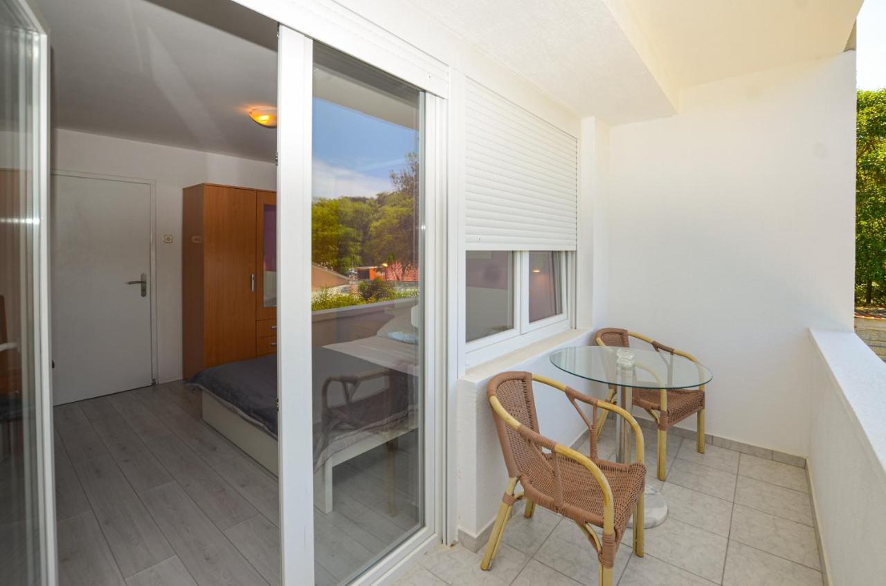 Apartments Iris Rovinj Exterior photo